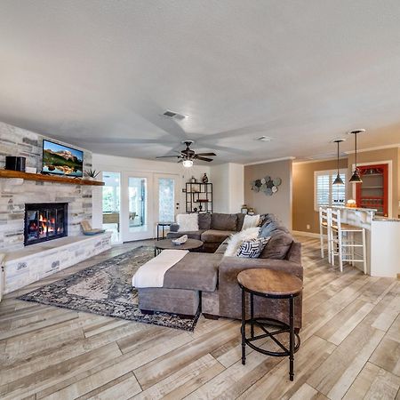 Charming Pet Friendly 4 Bdrm Home Mins To Main St And Wineries Фредериксбург Екстериор снимка