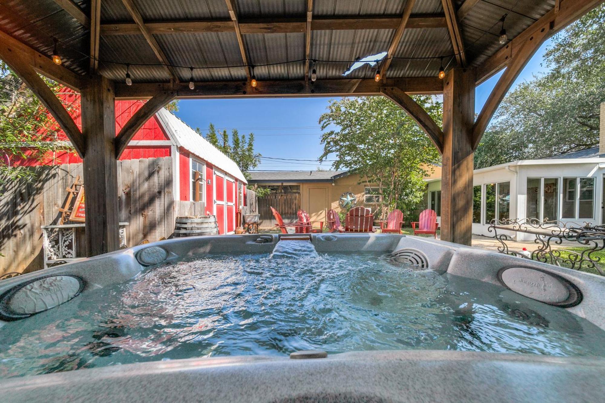 Charming Pet Friendly 4 Bdrm Home Mins To Main St And Wineries Фредериксбург Екстериор снимка