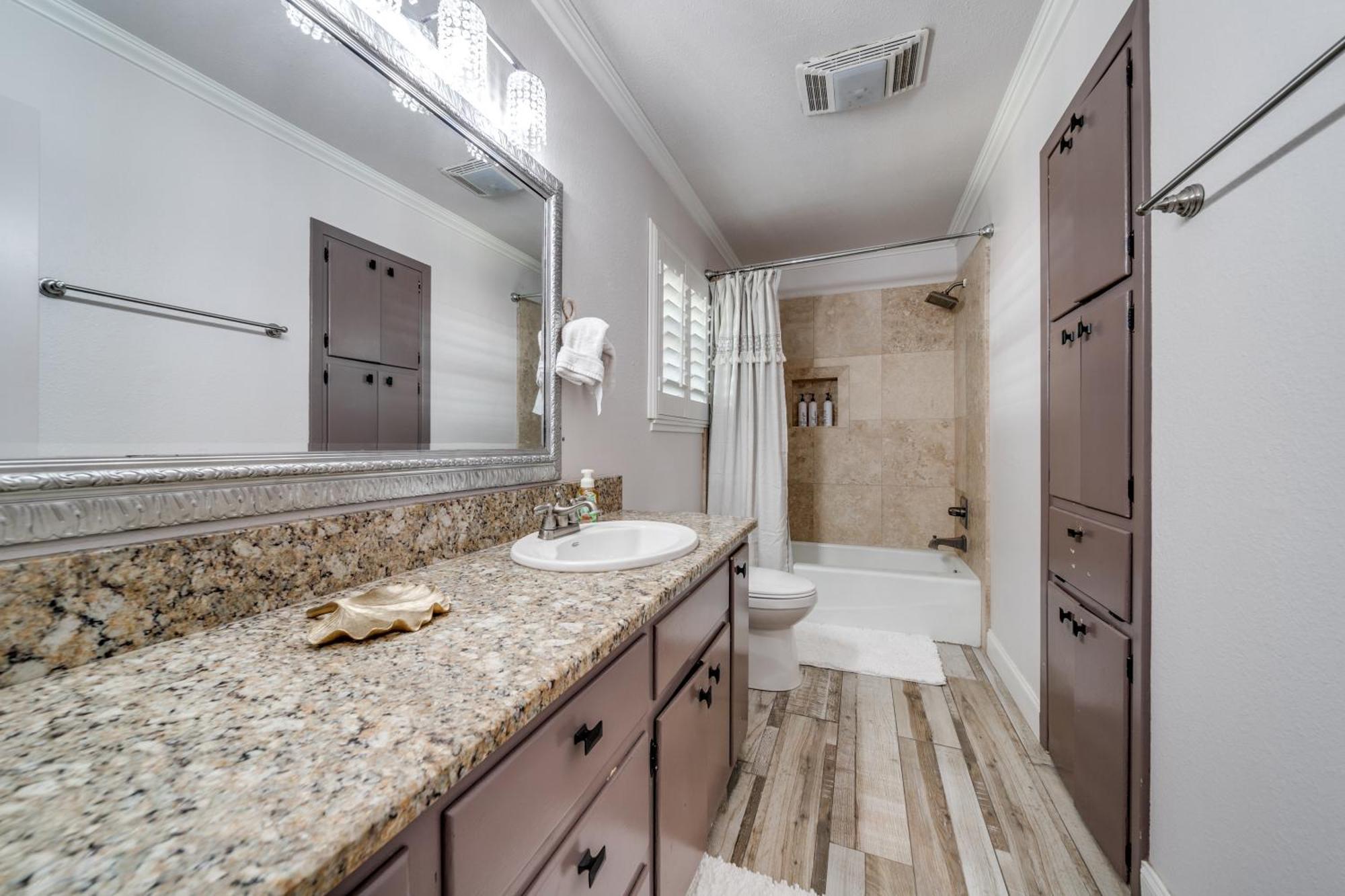 Charming Pet Friendly 4 Bdrm Home Mins To Main St And Wineries Фредериксбург Екстериор снимка